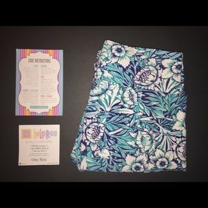 Beautiful LuLaRoe Blue Floral Os Leggings